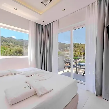 Metsikas Hotel 3*